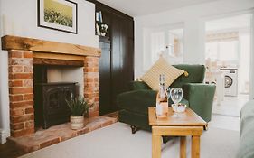 1 Chantry Cottage
